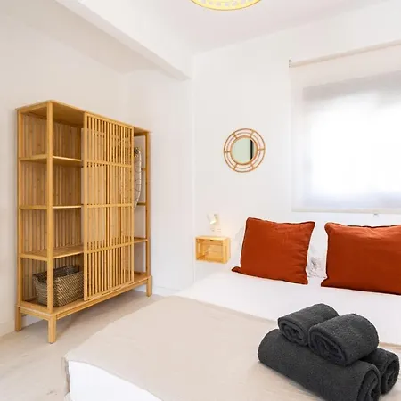 Cervantes Apartment *